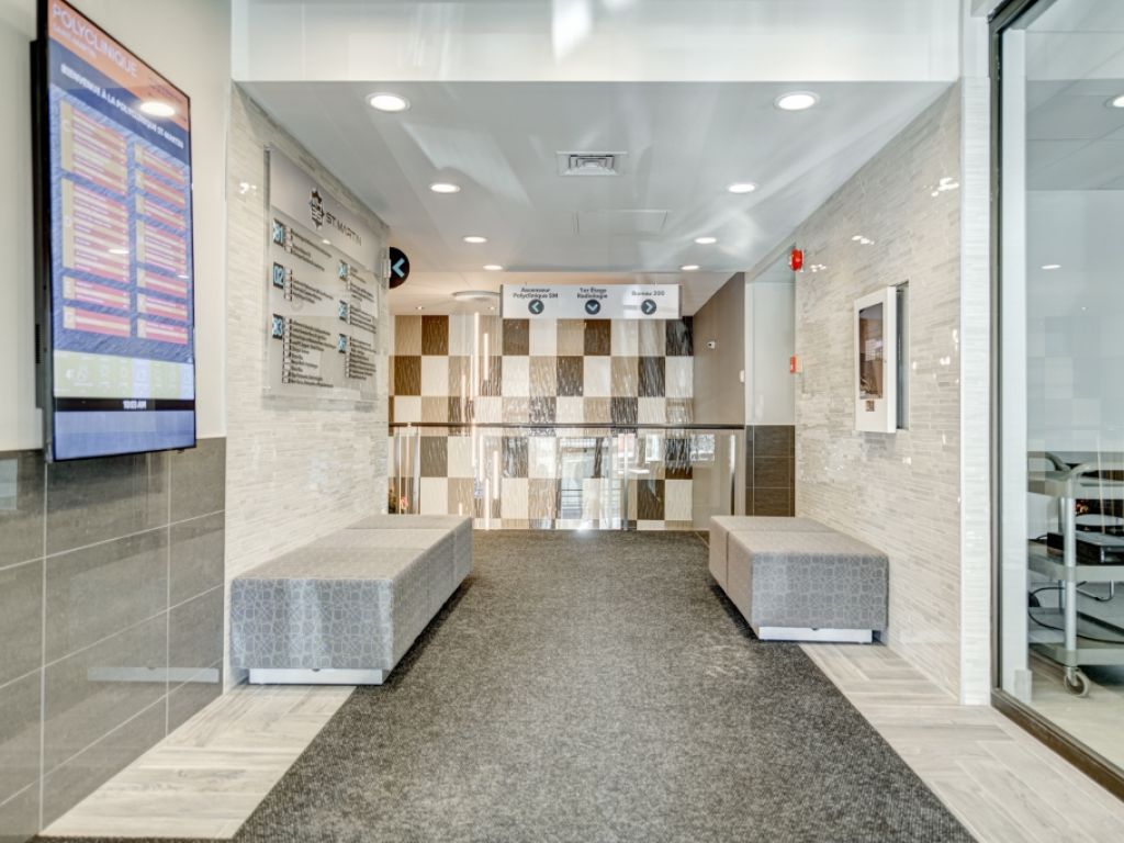BUREAU  LOUER 654 PI.CA. SITU AU 1435  BLVD. ST-MARTIN COIN BLVD INDUSTRIEL