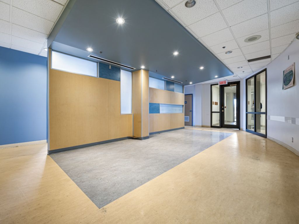 Local POLYVALENT � louer