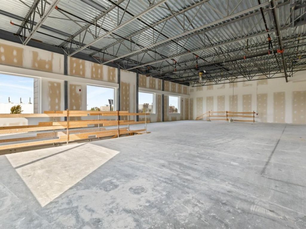 Espace bureau/showroom � louer � 306 All�e du Golf, local 104, Saint-Eustache