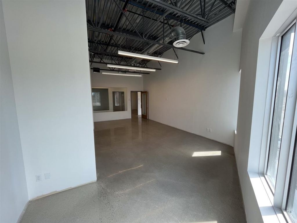 Bureau � louer � 17990 Rue des Gouverneurs, local 105-200, Mirabel