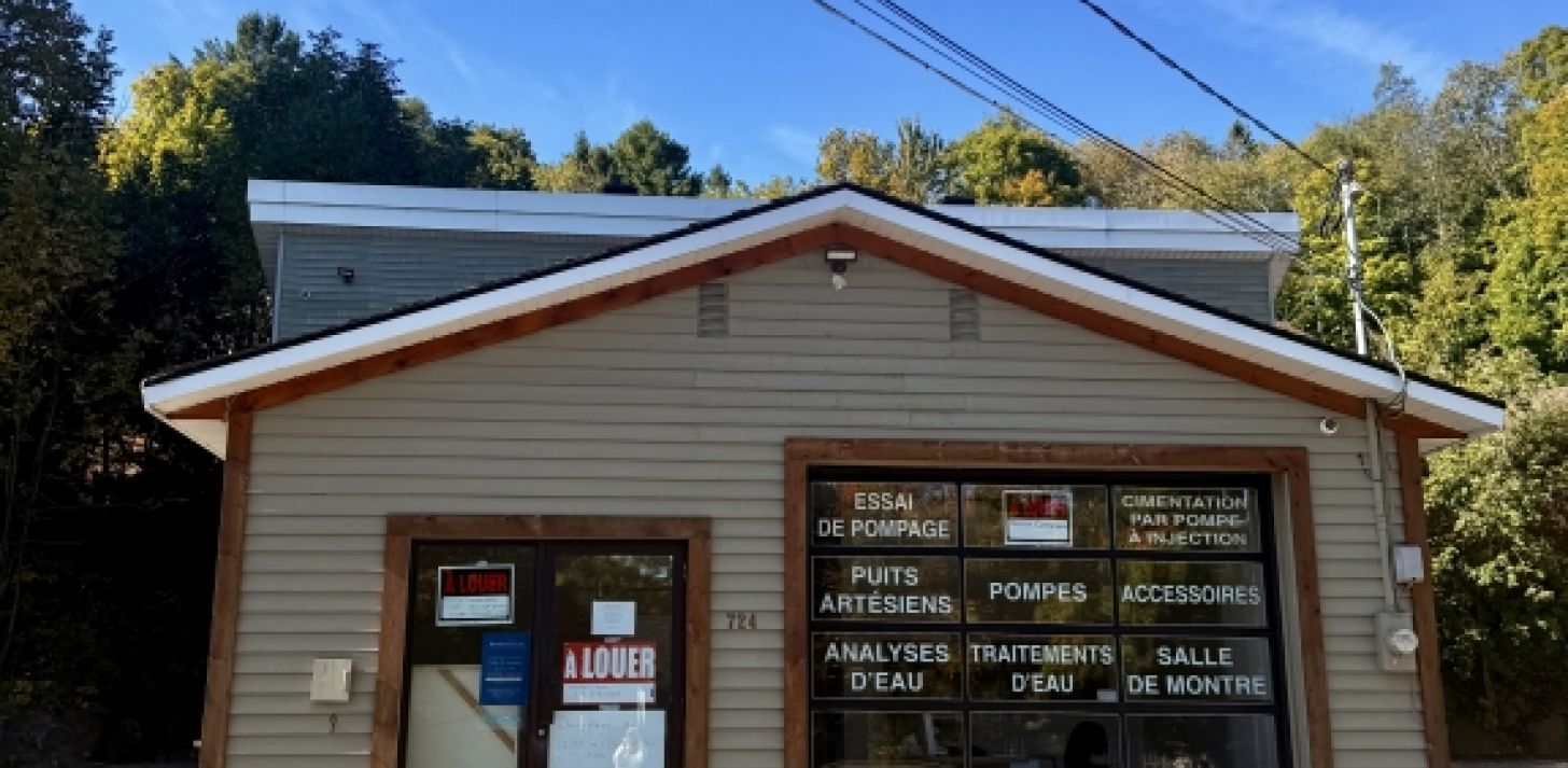 Local commercial - Bureaux et Garage - &Agrave; louer