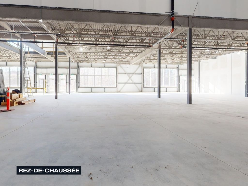 FROM 7000 S.Q.FT INDUSTRIAL SPACES FOR RENT - Saint-Jrme