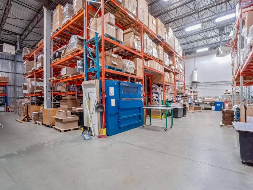 B�tisse industrielle � vendre