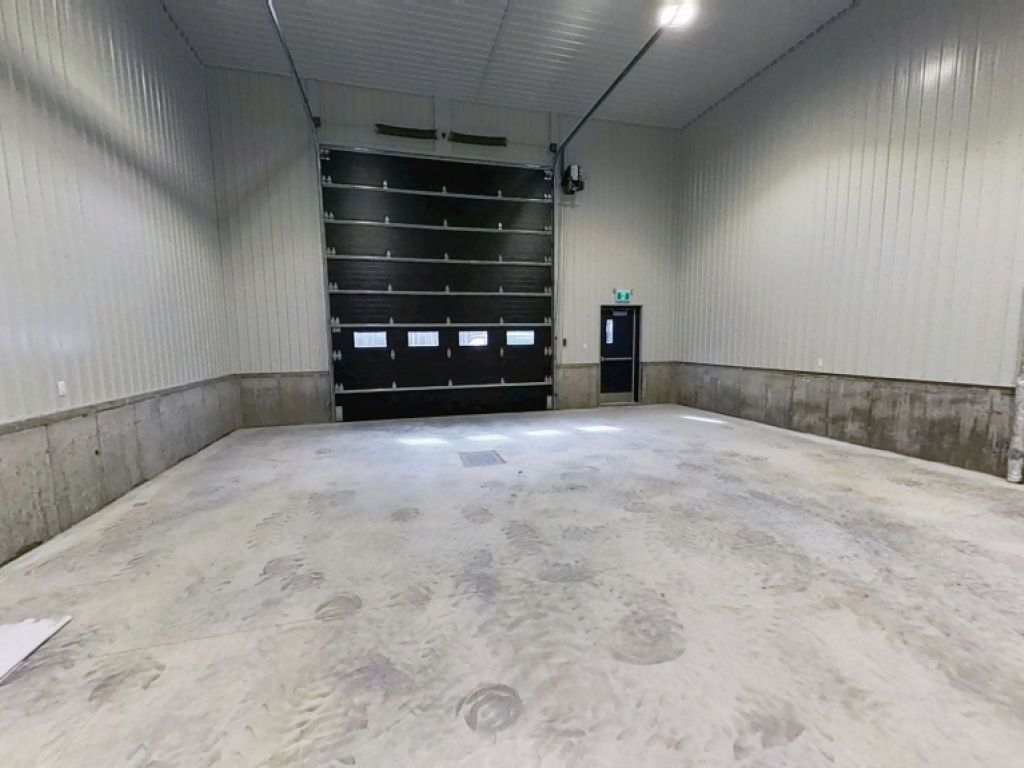 LOCAL INDUSTRIELPONT-ROUGE, QC - 1500PC