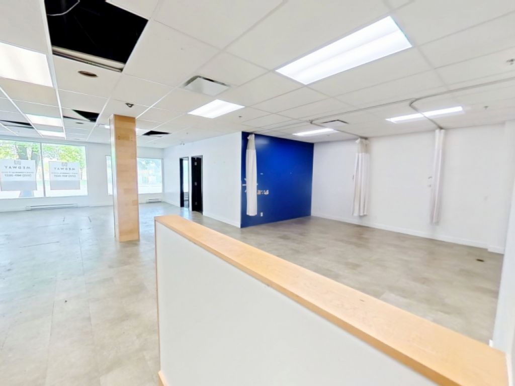 Local commercial � louer � Vanier � 303, boulevard Pierre-Bertrand, local 102B