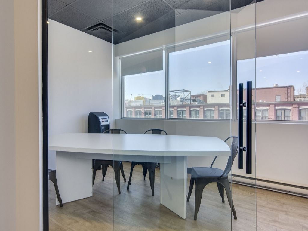 Grand bureau lumineux � louer � Saint-Henri