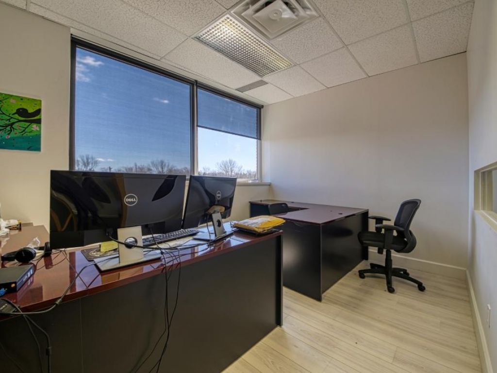 Bureau  louer- 365 rue St-Jean, Vieux-Longueuil, 4448 pi2