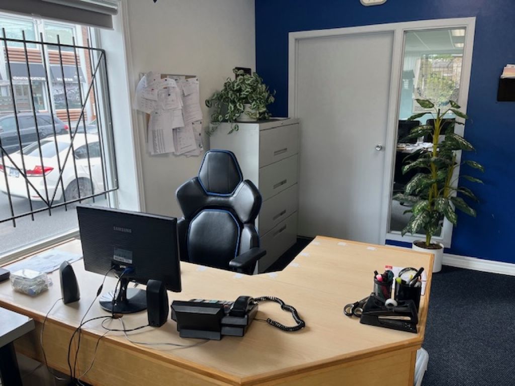 Commercial space on a busy street ideal for shops and businesses seeking  presence and visibility.