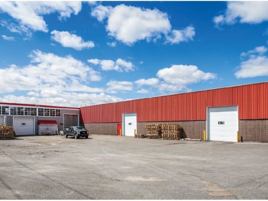 40,000 sq. ft. industrial spaces in Montreal