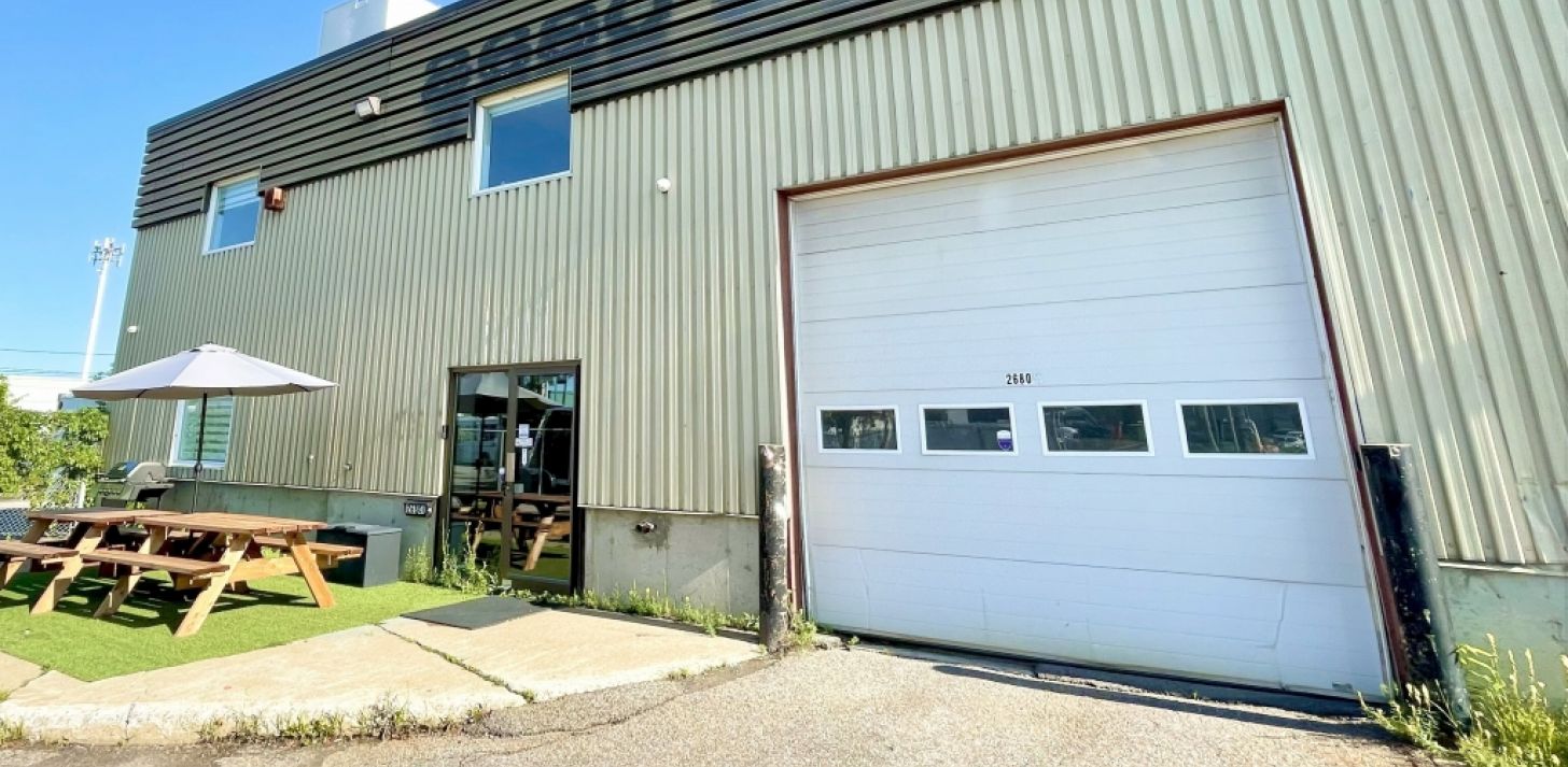Local industriel/commercial  Québec - À louer