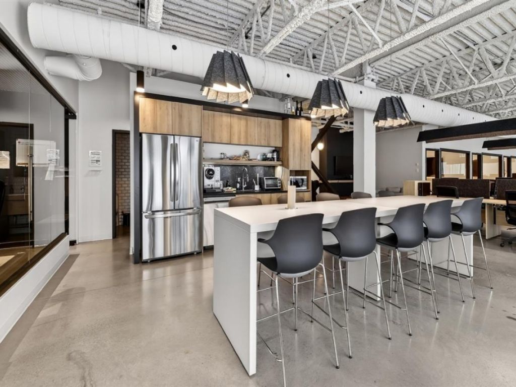 Espace bureau � sous-louer � 2480 Boul. des Entreprises, local 100, Terrebonne