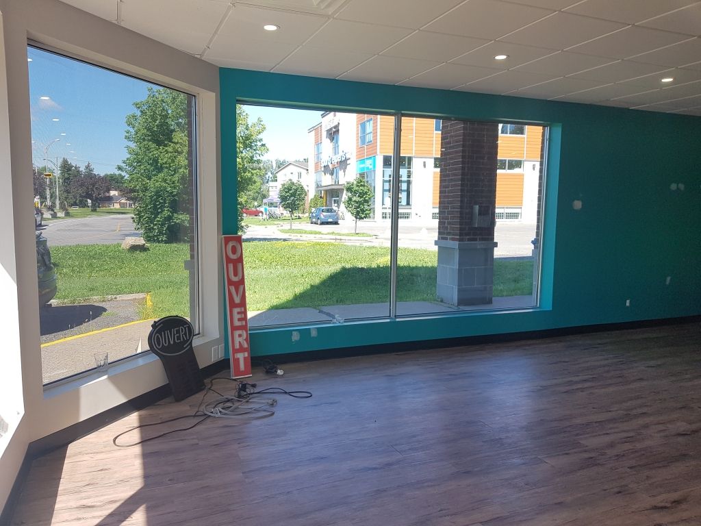 Commercial spaces in Chambly