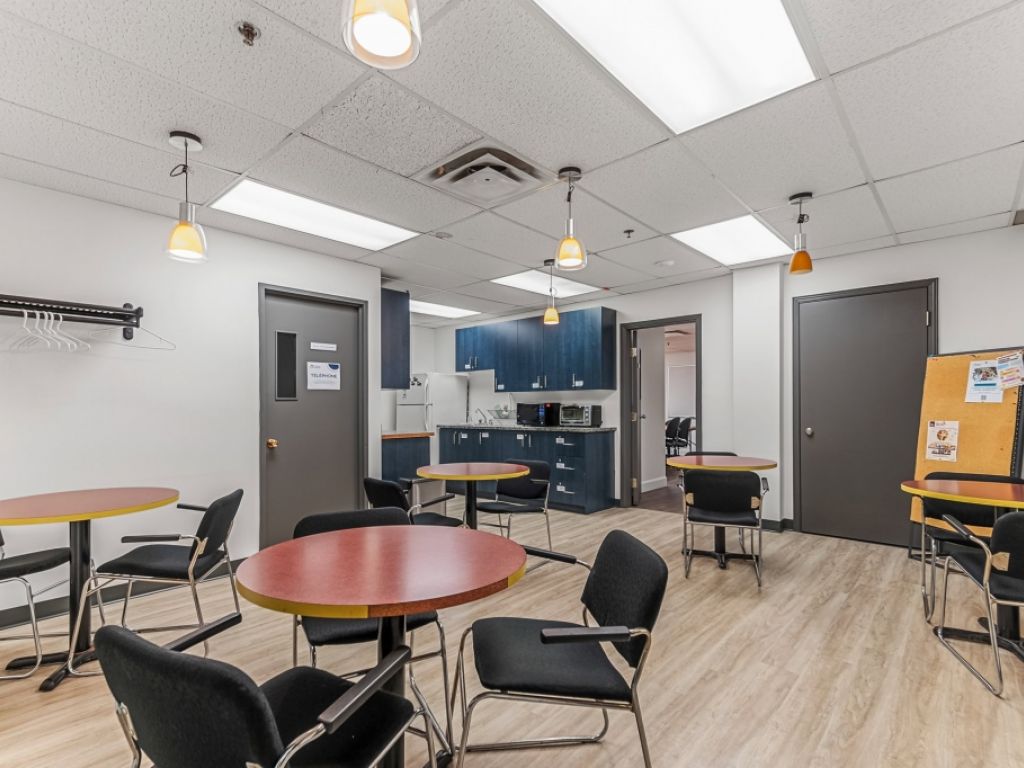 SAINTE-FOY  PLAZA LAVAL