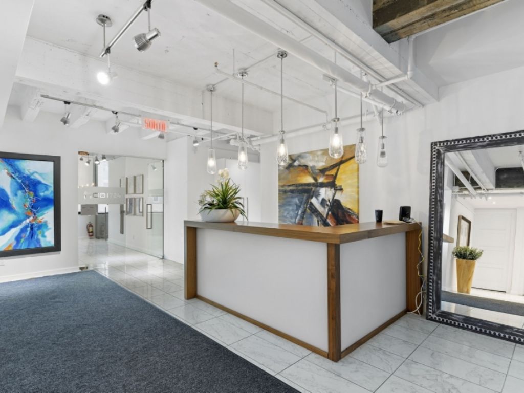 Modern offices for rent with conference rooms, kitchen and parking