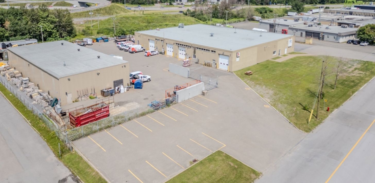 Local 204 - 2700 Dalton - Ste-Foy - For Rent