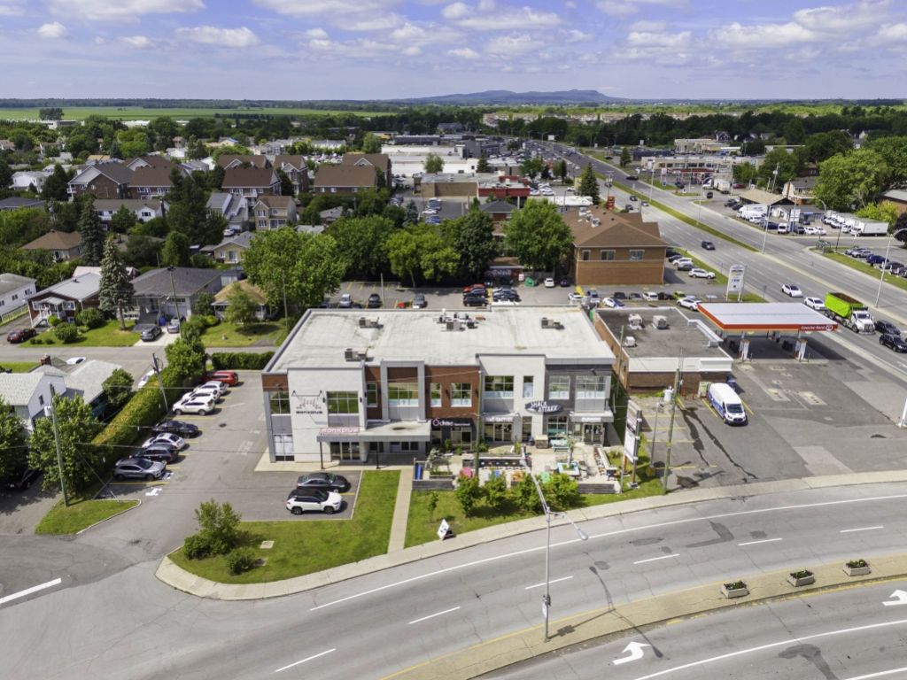 1,218 to 2,500 sq. ft. Office space for rent in modern building Chambly