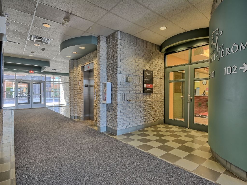 Office / Commercial Space 2,100 to 6,360 sq. ft. Downtown St-Jerome