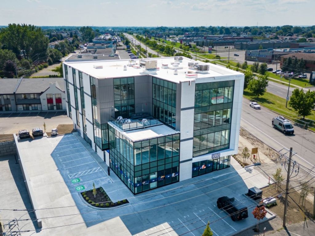 Space / Office for sale or rent 3,404 sqft on 4th floor Brossard
