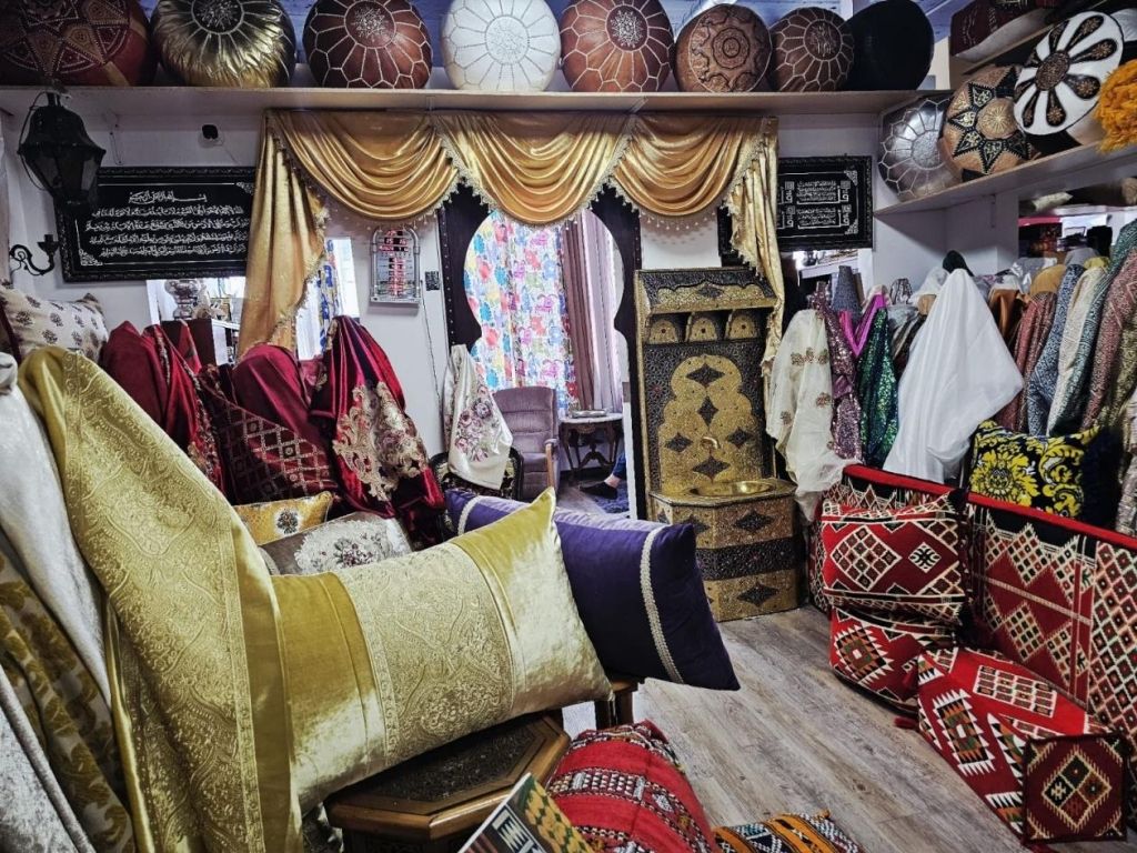 Salon marocain haut de gamme rue Chabanel  Montral