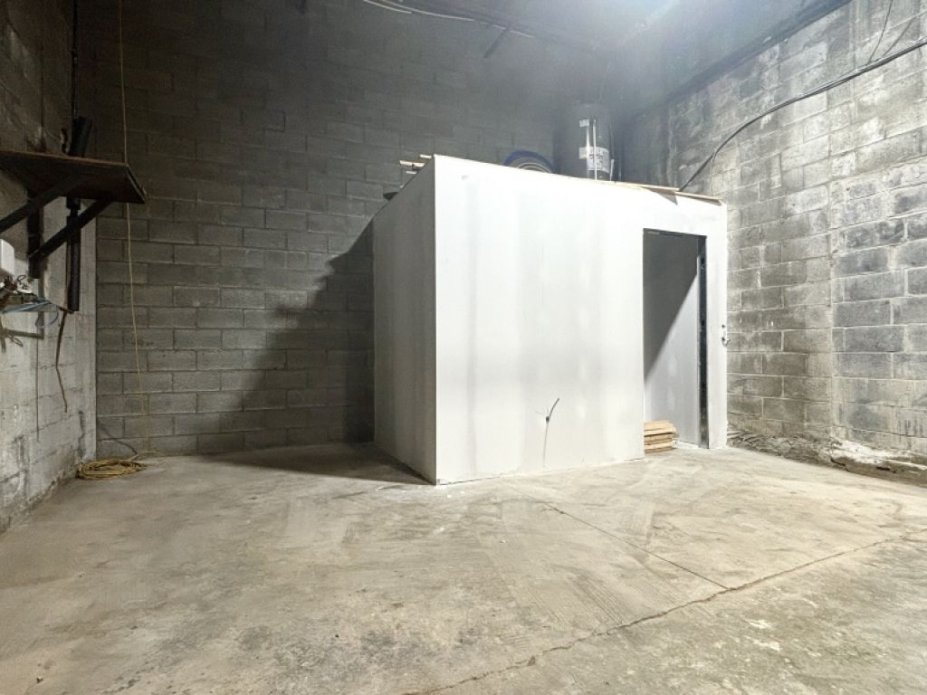 Bureaux  louer avec entrept, 2 tages 3200 pi2 total