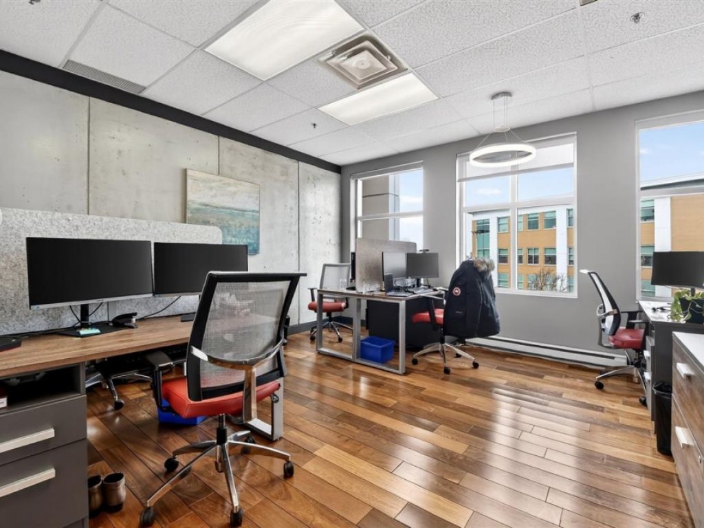 Condo commercial � vendre