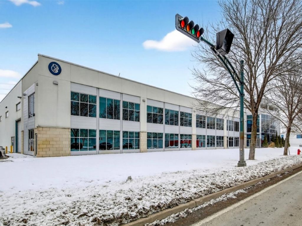 Espace bureau � sous-louer � 2480 Boul. des Entreprises, local 100, Terrebonne