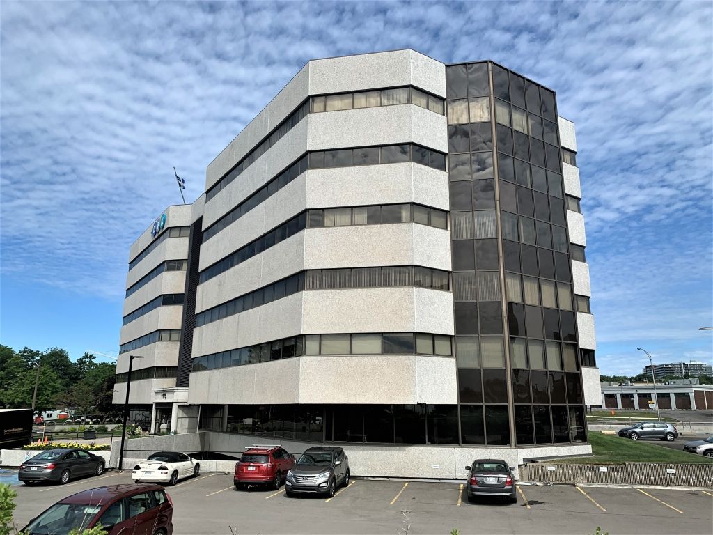 Espace de bureaux moderne  Place Iberville II