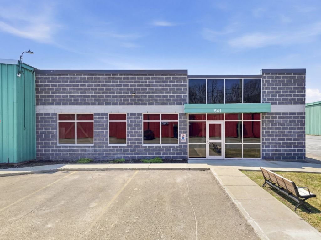 Industrial building for sale