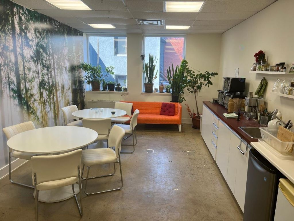 3,622 sq ft Divisible office space for rent Plateau-Mont-Royal