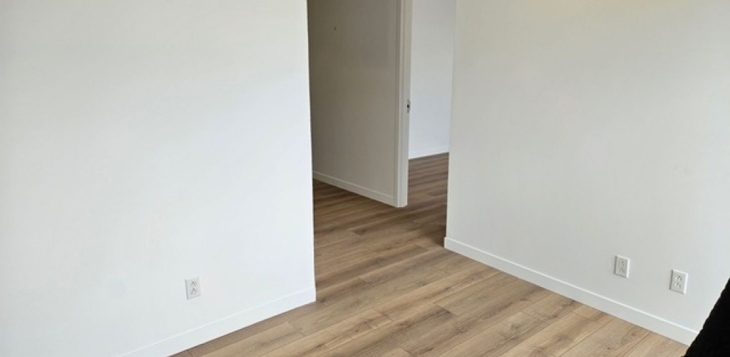 Commercial space for rent - Longueuil - For Rent