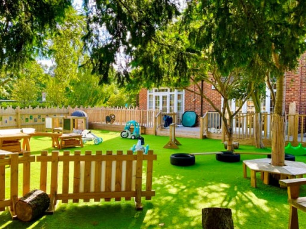 Fabriquant d'aires de jeux et d'espaces ext�rieurs