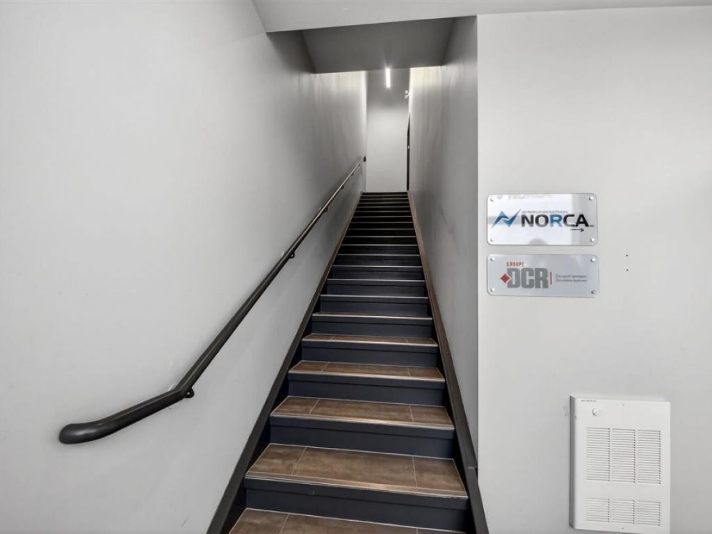 Espace bureau � sous-louer � 4450 Rue Garand, Laval (Sainte-Rose)