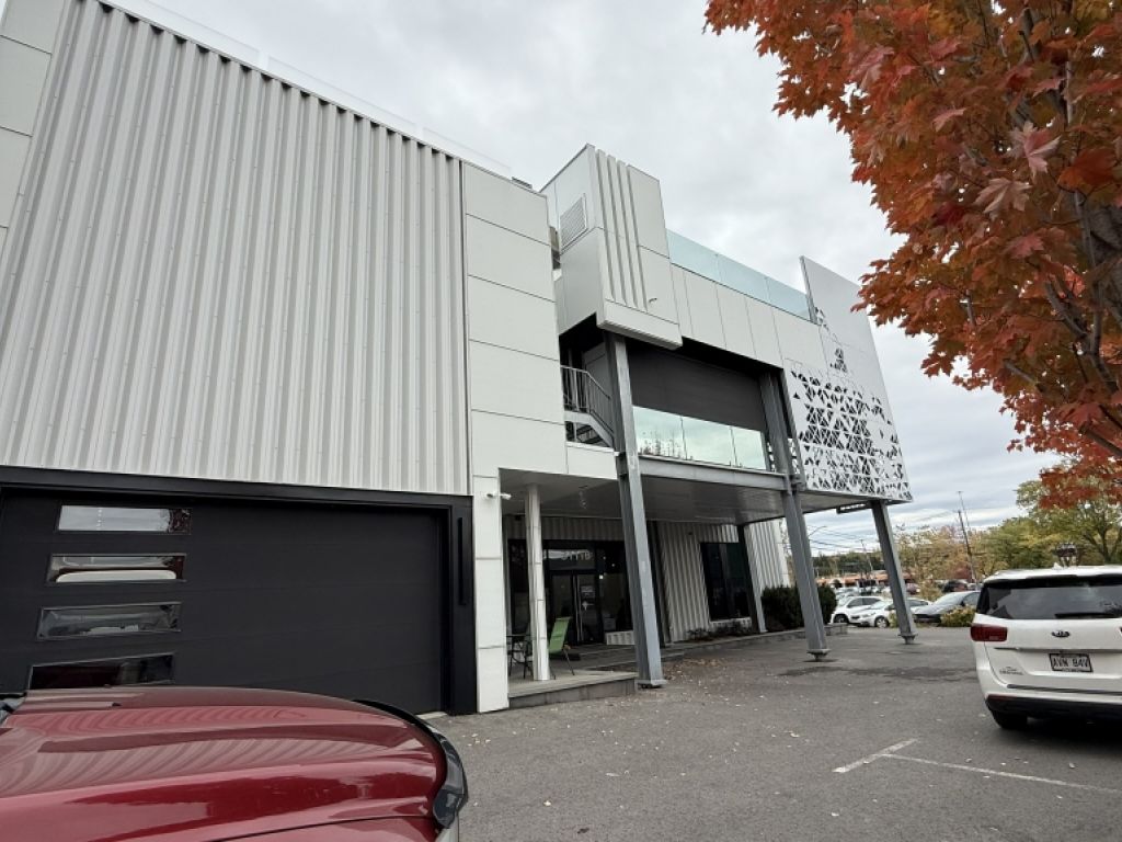 Espace pour une clinique  Les Rivires