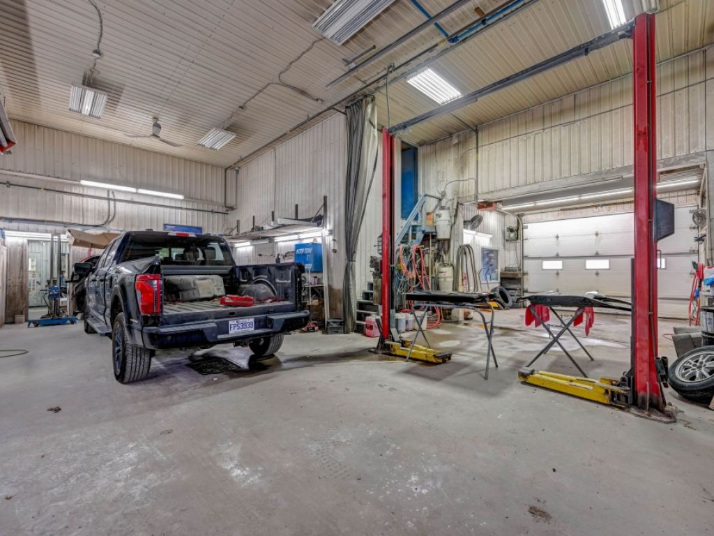 Automotive bodywork / paint garage with industrial building