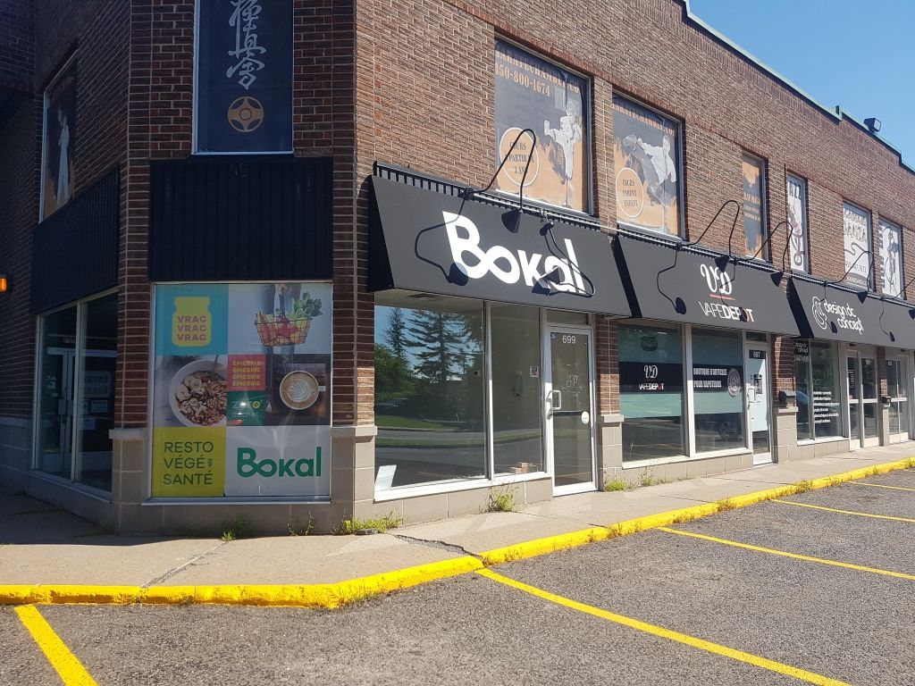 Commercial spaces in Chambly