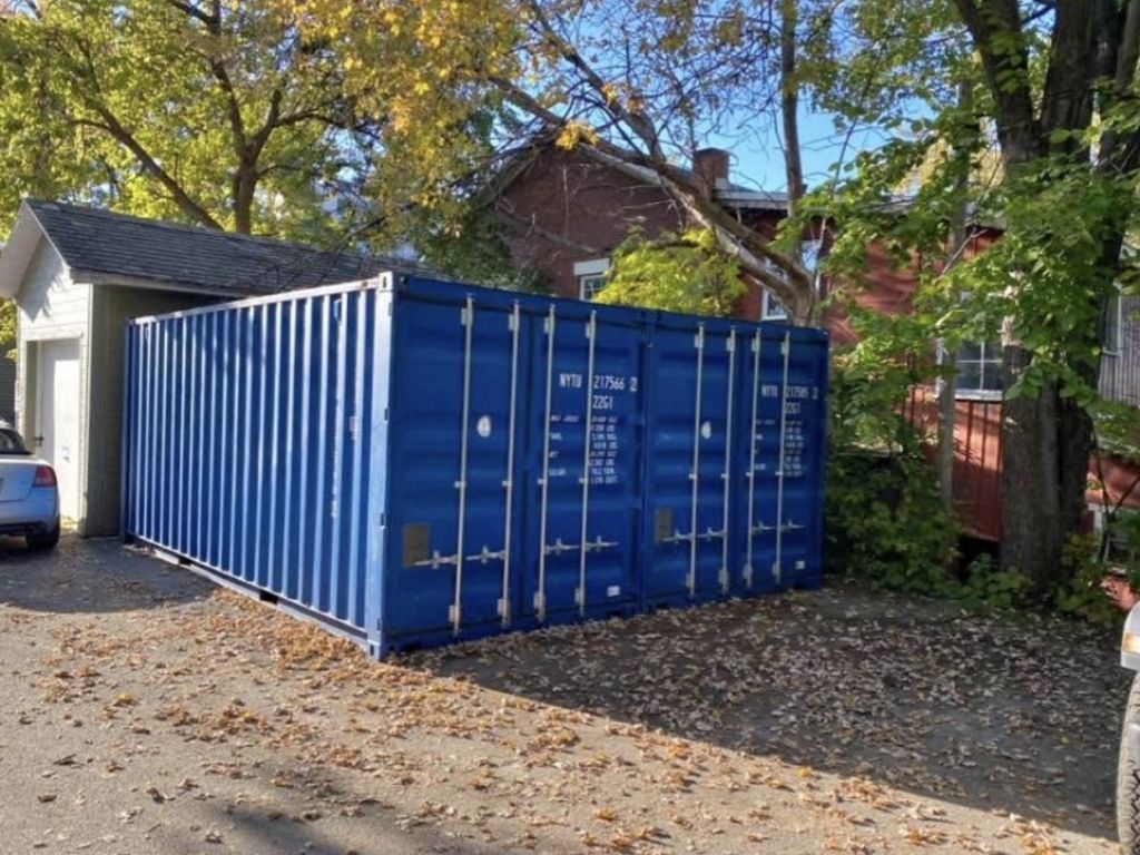 Storage - Container for rent in  Laval 10 x 20