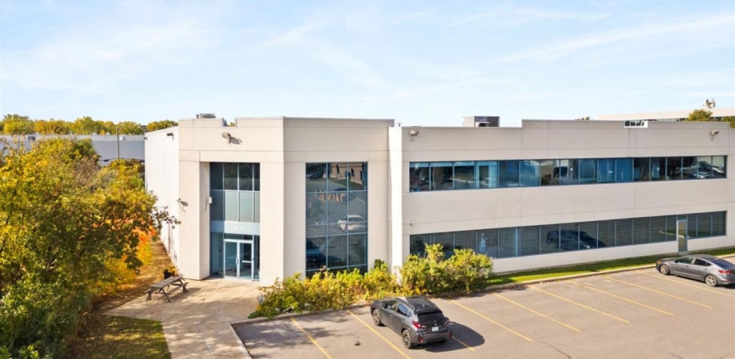 Espace bureau &agrave; louer - 1680 Rue Fleetwood - &Agrave; louer