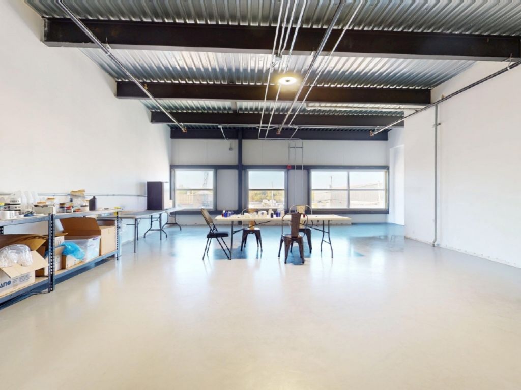 Local industriel  louer de 5 577PI | Boisbriand
