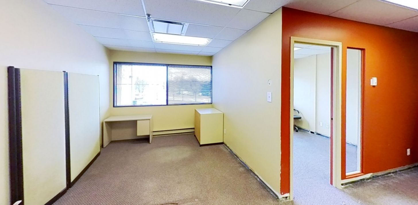 BUREAU 205 - 1000 AVE SAINT-JEAN-BAPTISTE - À louer