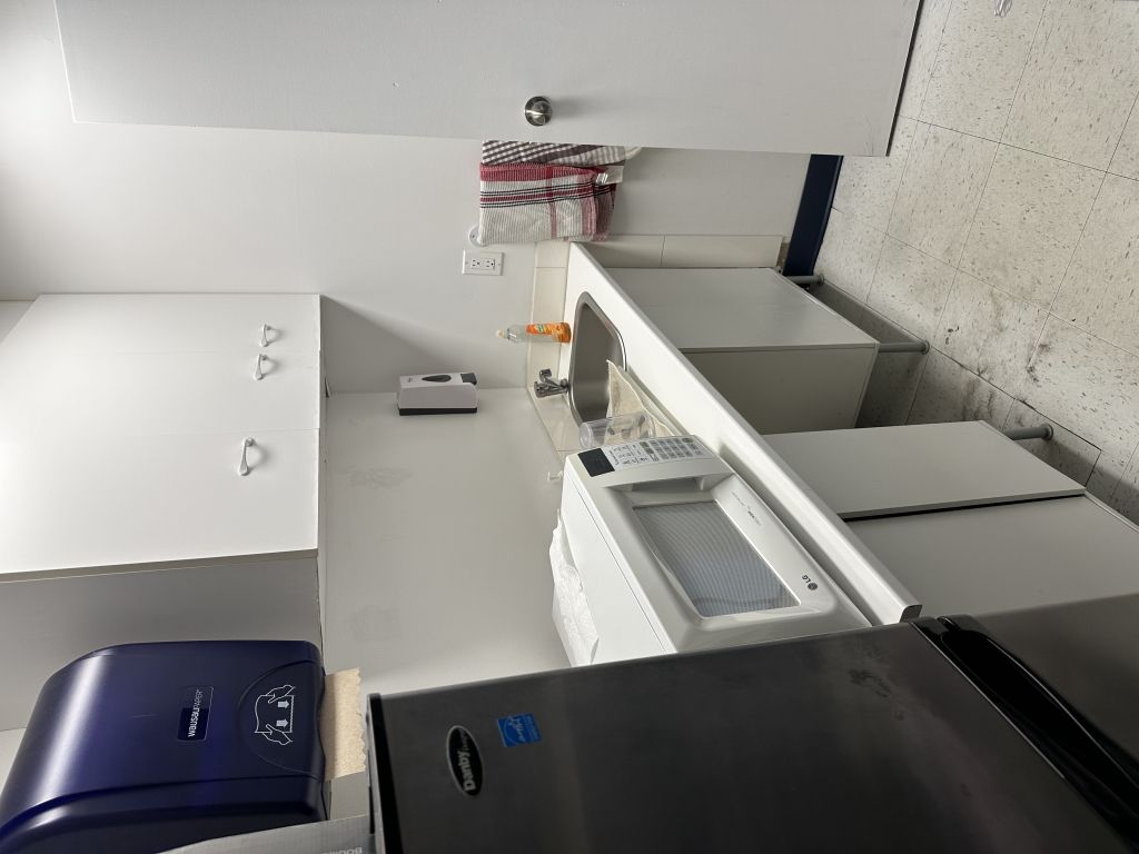 Local/Commercial/Industriel/Entrep�t � LOUER