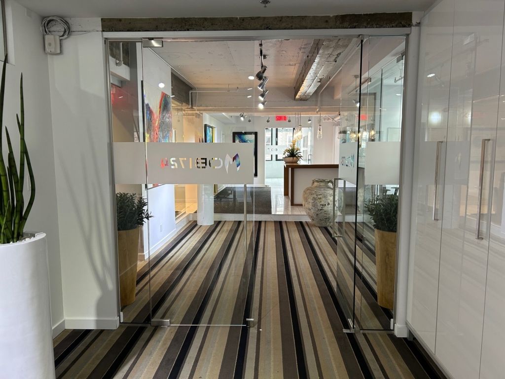 Modern offices for rent with conference rooms, kitchen and parking