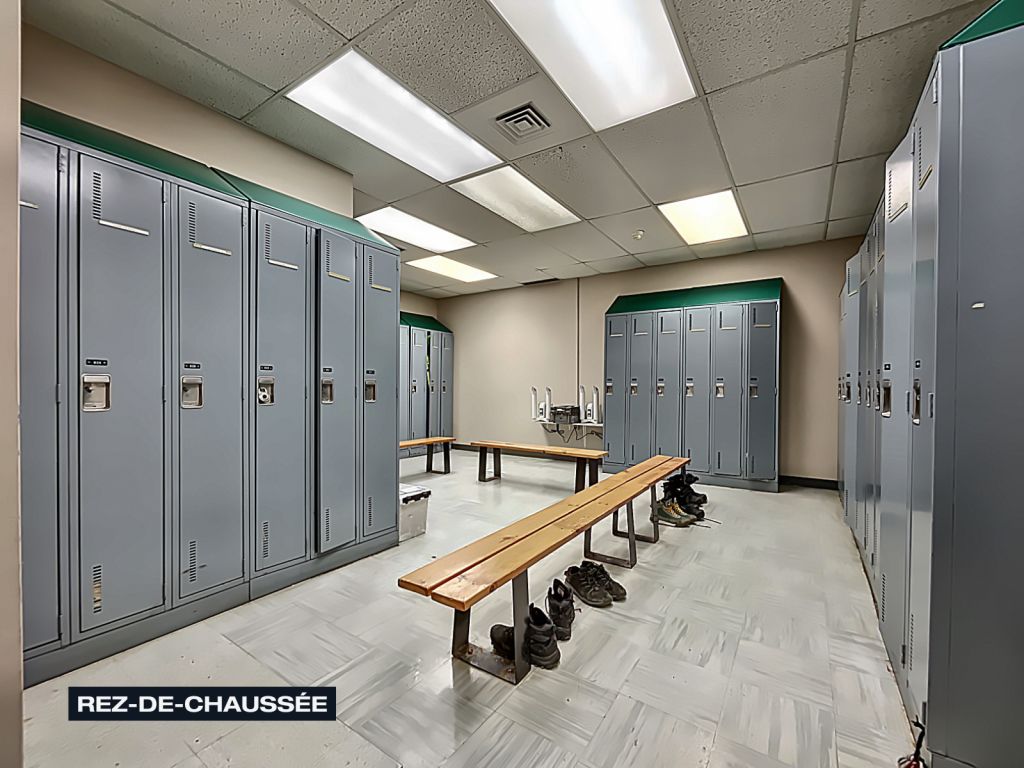Industrial/Commercial space for lease - Jonquire - 400 to 10,500 ft2 