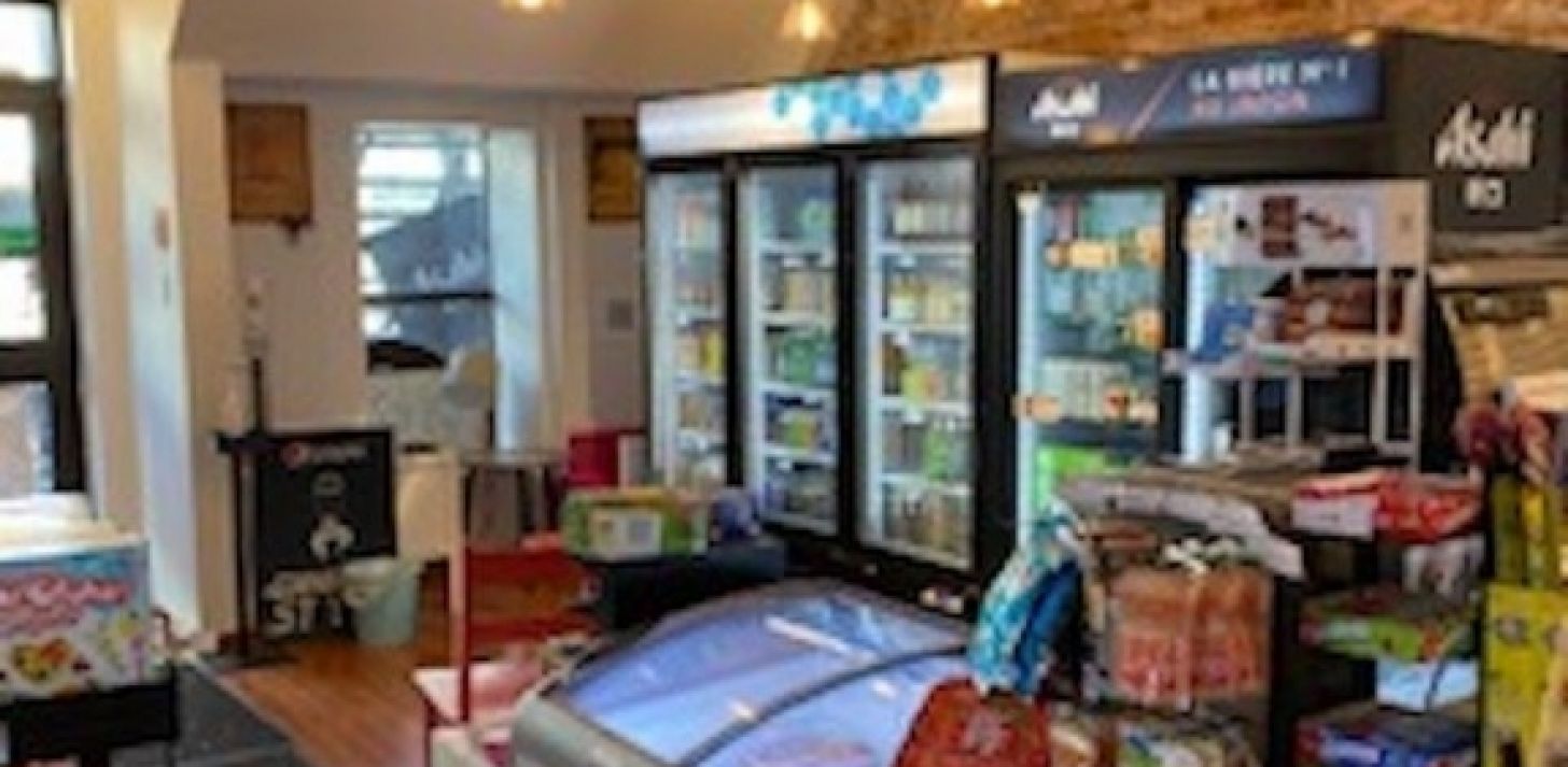 Grocery store + alcohol and restaurant license Plateau-Mont-Royal - For Sale