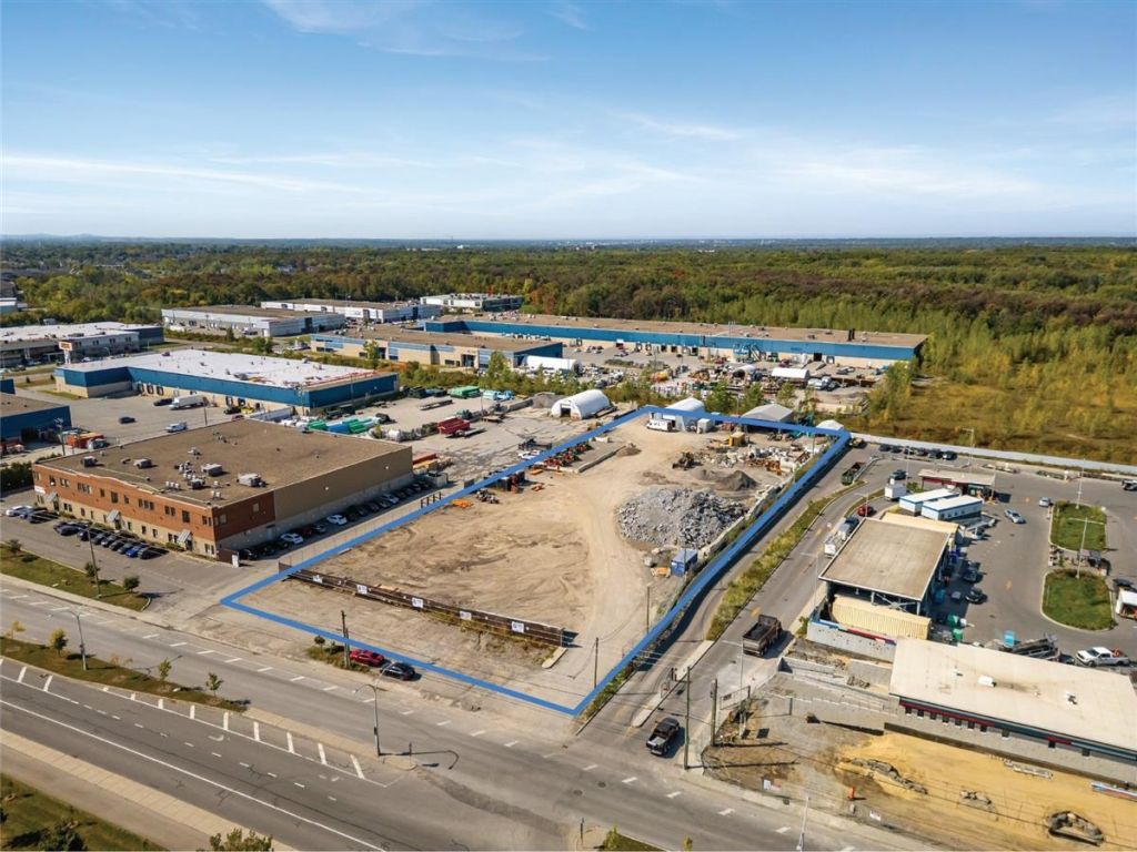 Terrain industriel � louer � Boul. Dagenais O., Laval (Vimont)