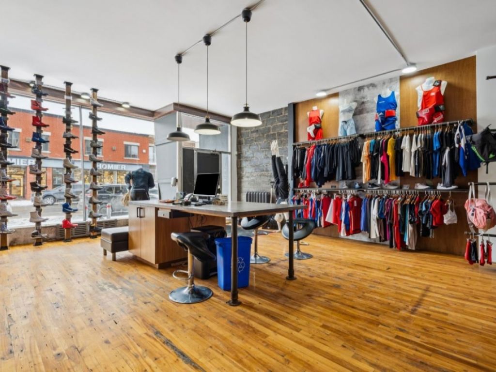 Commercial condo 3,500 sq. ft. on 2 floors in Villeray