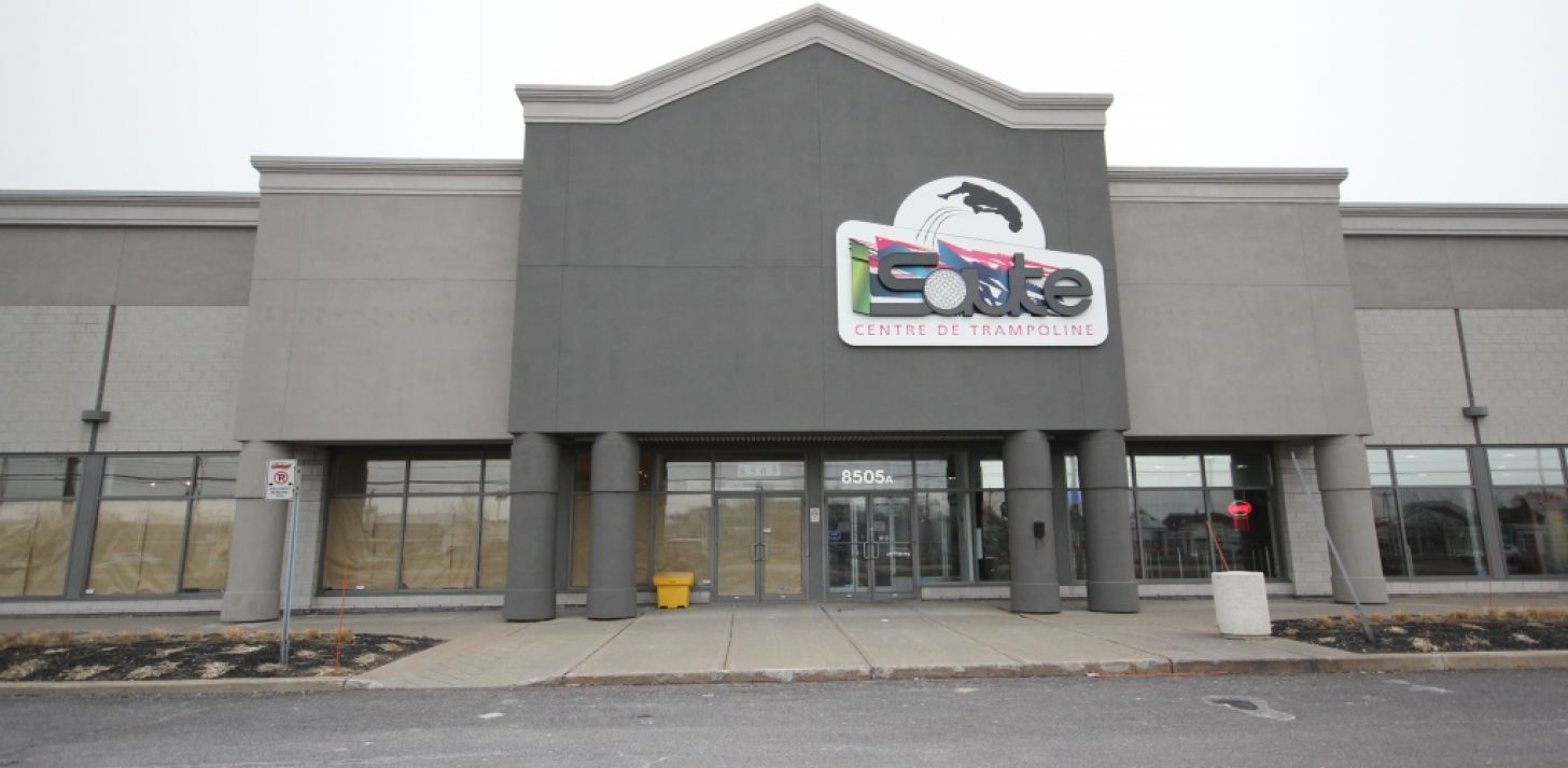 Commercial Space for Rent in Brossard - For Rent