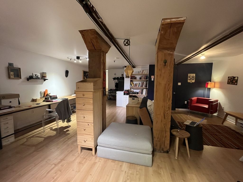 Studio - Commercial space for rent on the Plateau