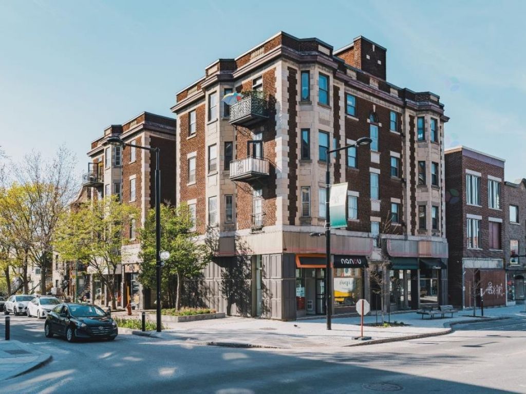 Prime location 600 sqft for rent Outremont