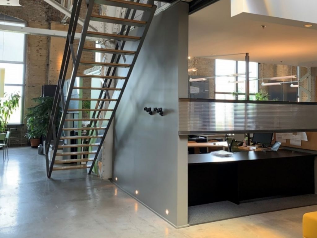 Technopôle Angus      2522 square feet