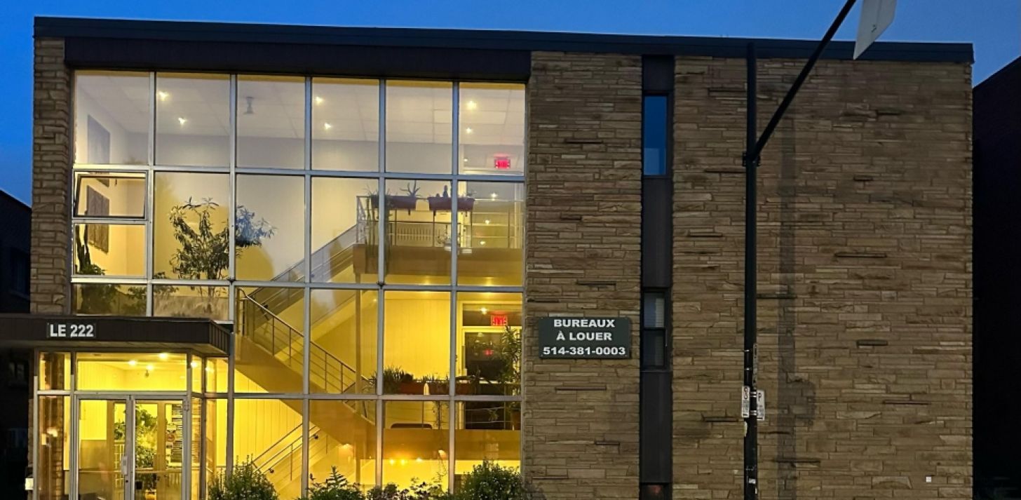 Bureaux pour professionnels a louer - À louer